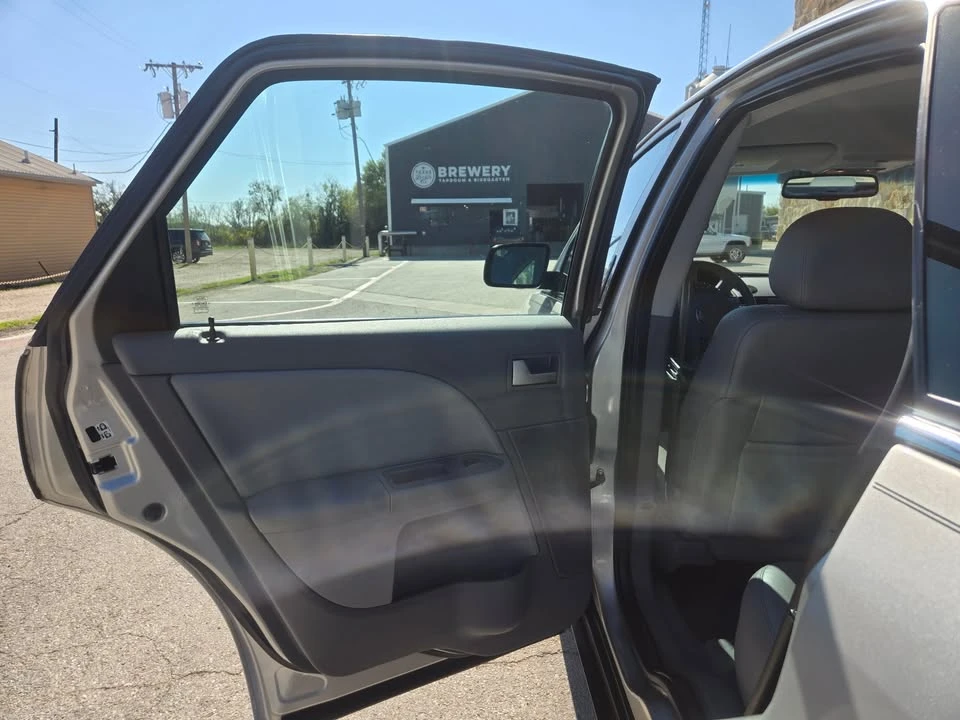 2007 Ford Five Hundred - Image 6 of 19