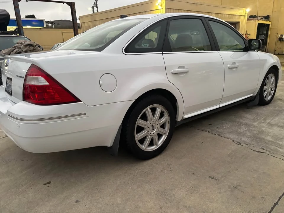 2007 Ford Five Hundred - Image 2 of 13