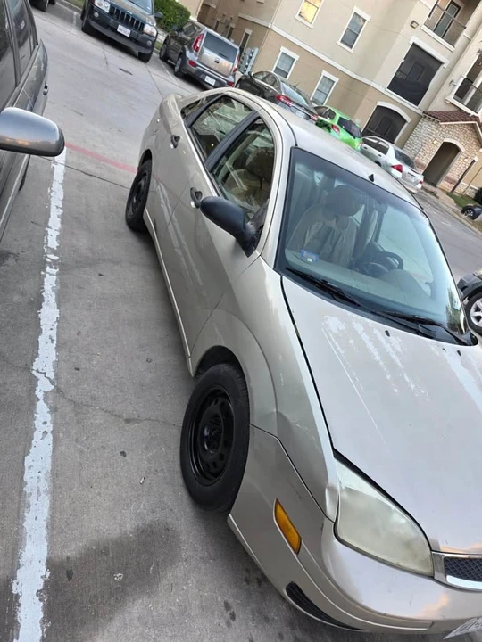 2007 Ford Focus 1st Gen - Image 9 of 11