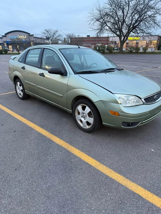 2007 Ford Focus 2nd Gen - Image 2 of 7