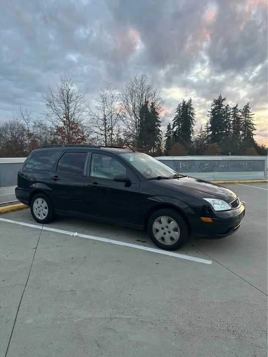 2007 Ford Focus 2nd Gen - Image 2 of 9