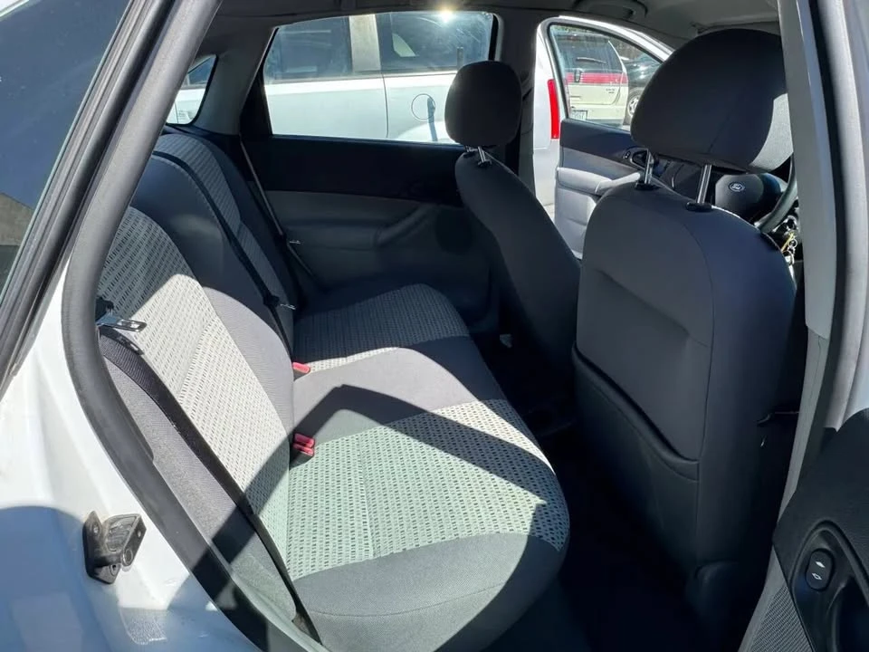 2007 Ford Focus 2nd Gen - Image 9 of 18