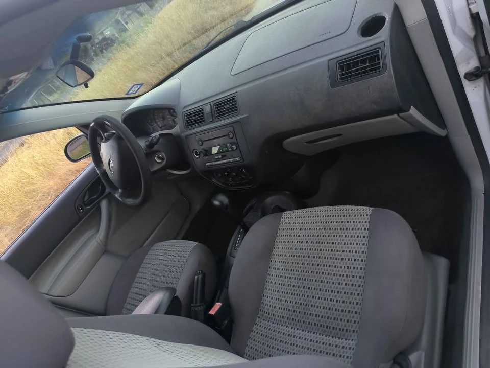 2007 Ford Focus 2nd Gen - Image 10 of 13