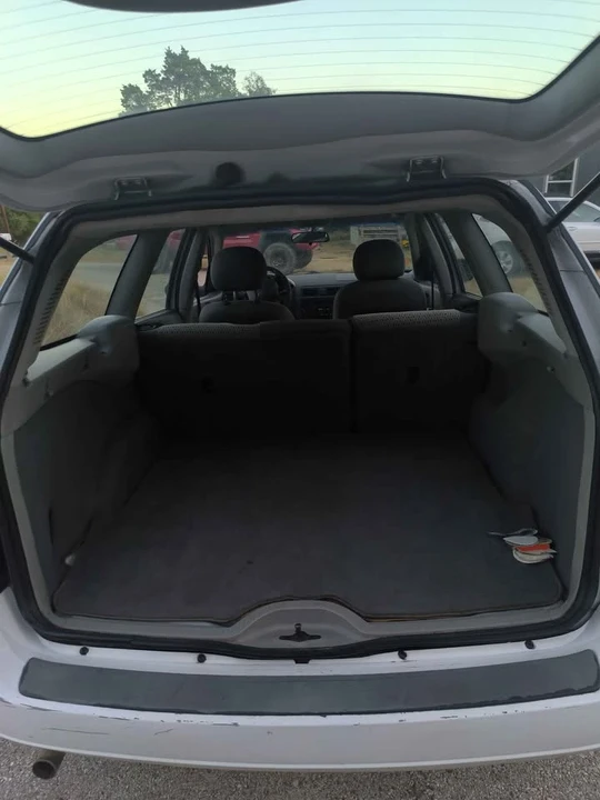 2007 Ford Focus 2nd Gen - Image 5 of 14
