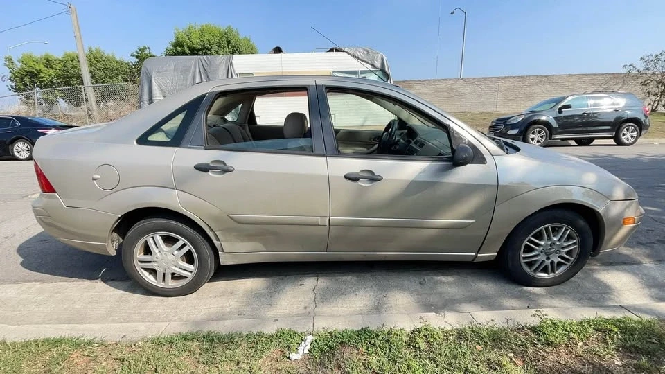 2007 Ford Focus 2nd Gen - Image 16 of 16