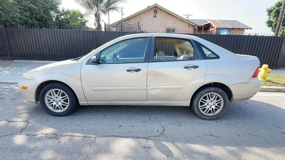 2007 Ford Focus 2nd Gen - Image 9 of 16