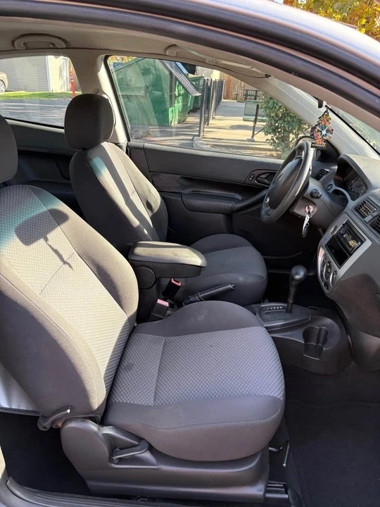 2007 Ford Focus 2nd Gen - Image 2 of 8