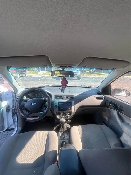 2007 Ford Focus 2nd Gen - Image 3 of 10