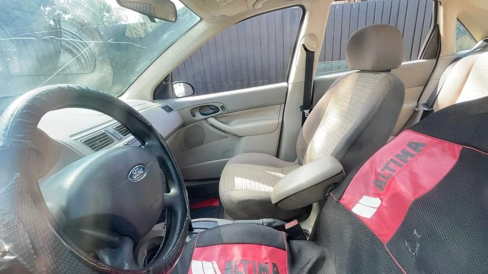 2007 Ford Focus 2nd Gen - Image 7 of 16