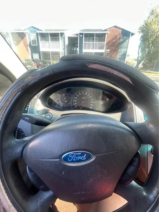 2007 Ford Focus 2nd Gen - Image 2 of 10