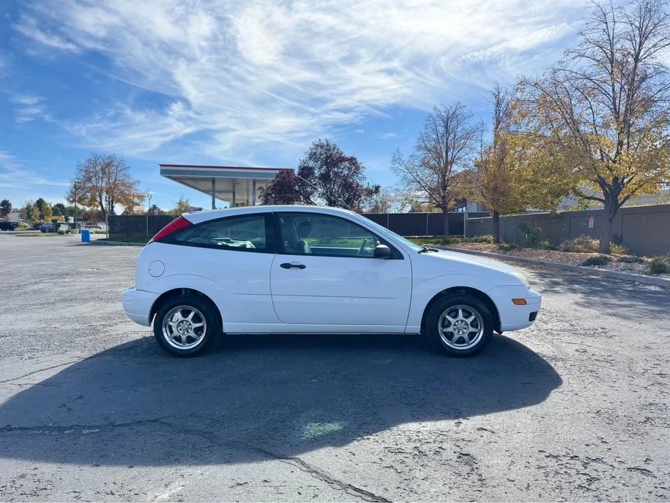 2007 Ford Focus 2nd Gen - Image 3 of 8