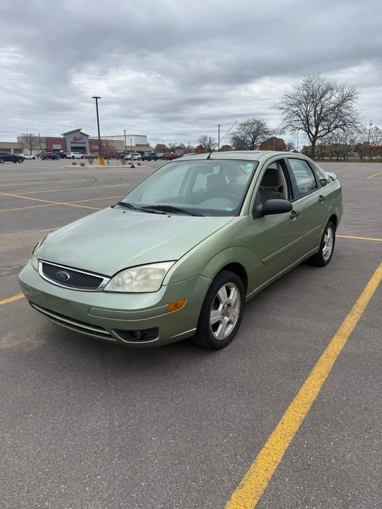 2007 Ford Focus 1st Gen - Image 3 of 12
