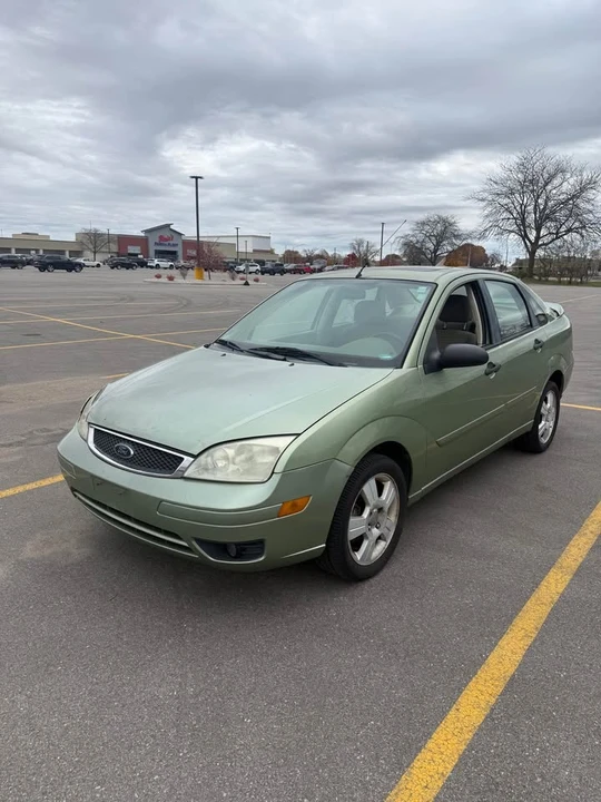 2007 Ford Focus 1st Gen - Image 2 of 12