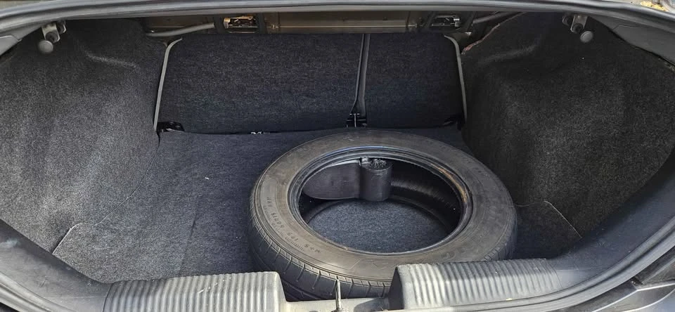 2007 Ford Focus 1st Gen - Image 9 of 10