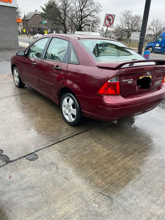 2007 Ford Focus 2nd Gen - Image 2 of 10