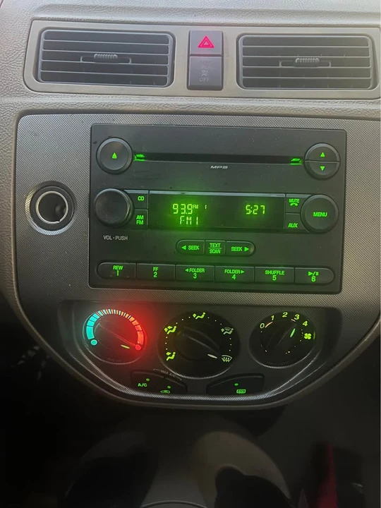 2007 Ford Focus 2nd Gen - Image 8 of 10