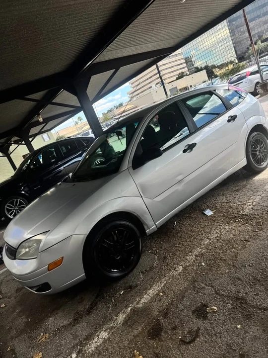 2007 Ford Focus 2nd Gen - Image 2 of 5