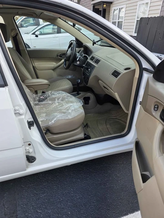 2007 Ford Focus 1st Gen - Image 3 of 7