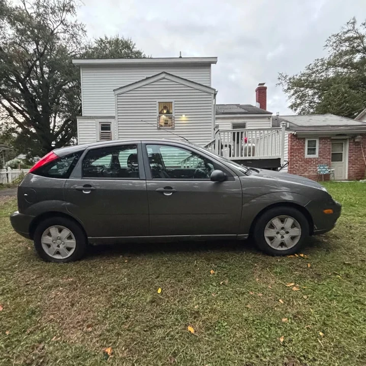 2007 Ford Focus 2nd Gen - Image 3 of 4