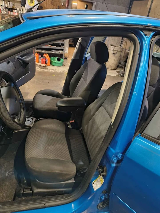 2007 Ford Focus 1st Gen - Image 12 of 13