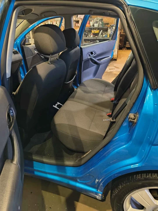 2007 Ford Focus 1st Gen - Image 9 of 13