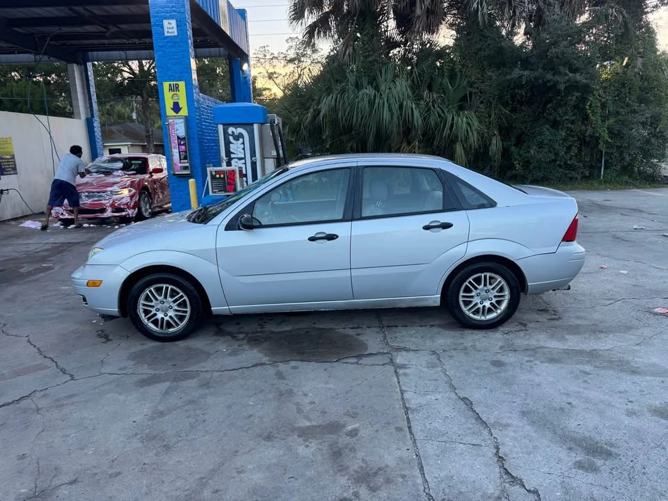 2007 Ford Focus 2nd Gen - Image 5 of 6