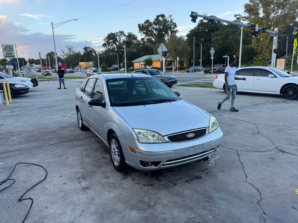 2007 Ford Focus 2nd Gen - Image 2 of 6