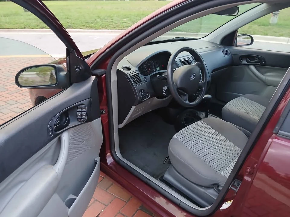 2007 Ford Focus 2nd Gen - Image 6 of 9