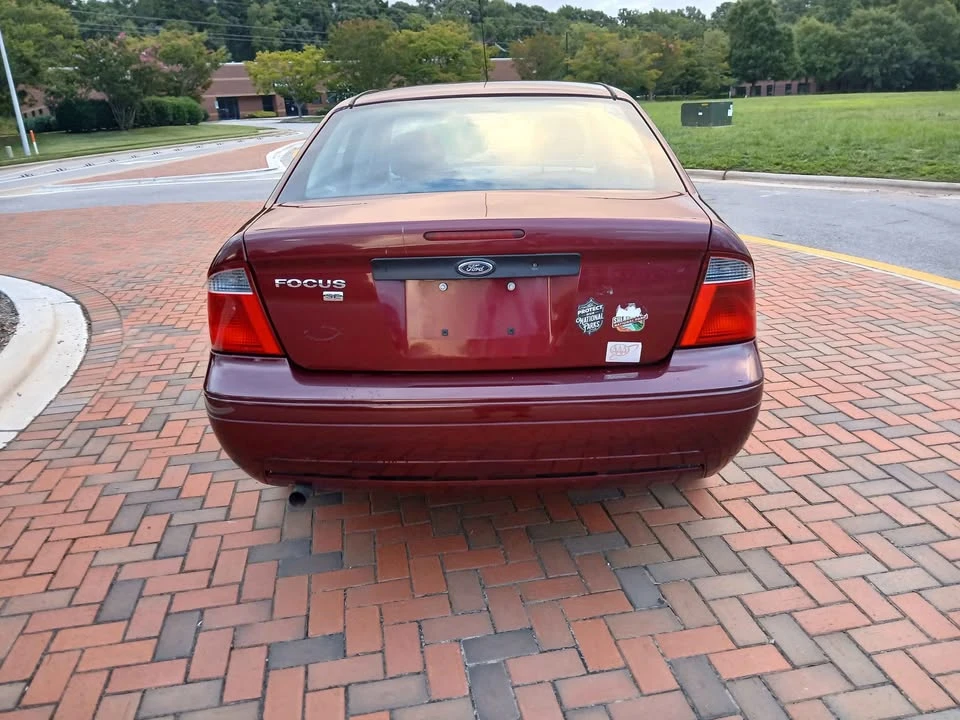2007 Ford Focus 2nd Gen - Image 3 of 9