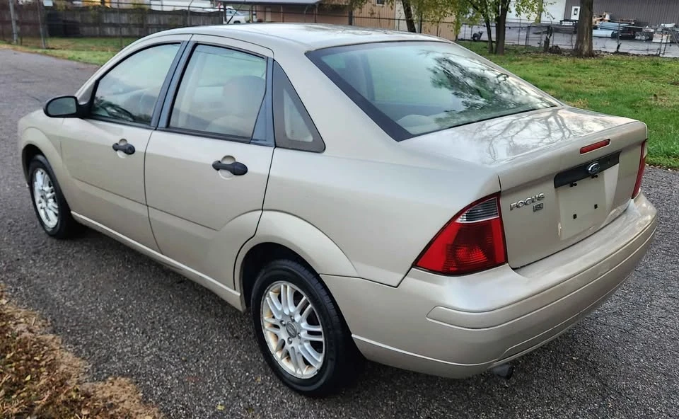 2007 Ford Focus 2nd Gen - Image 7 of 13