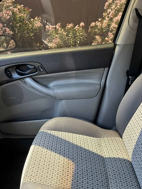 2007 Ford Focus 1st Gen - Image 15 of 16