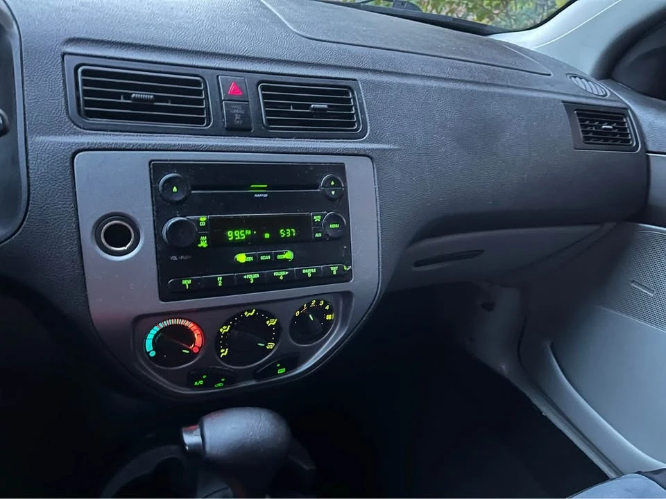 2007 Ford Focus 2nd Gen - Image 9 of 13