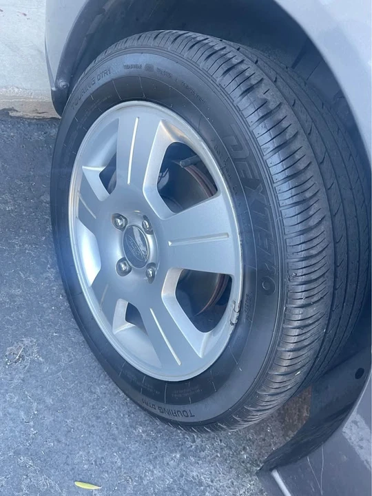 2007 Ford Focus 1st Gen - Image 7 of 10