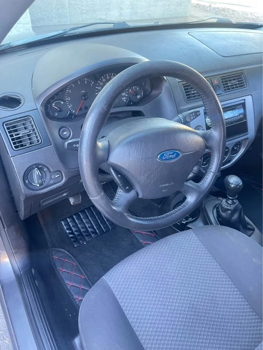 2007 Ford Focus 1st Gen - Image 5 of 10