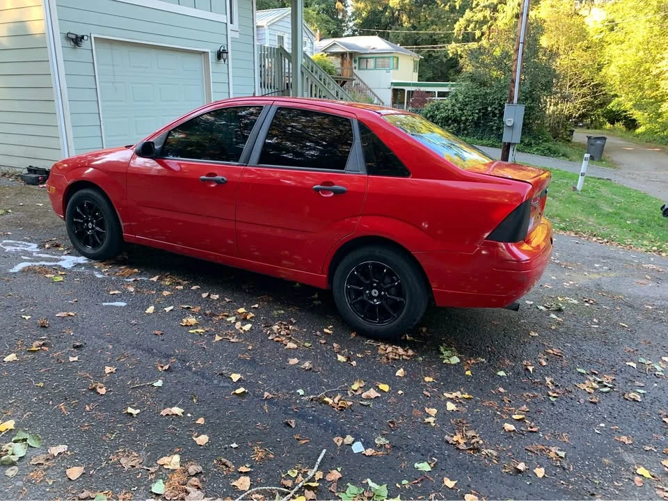 2007 Ford Focus 2nd Gen - Image 2 of 10