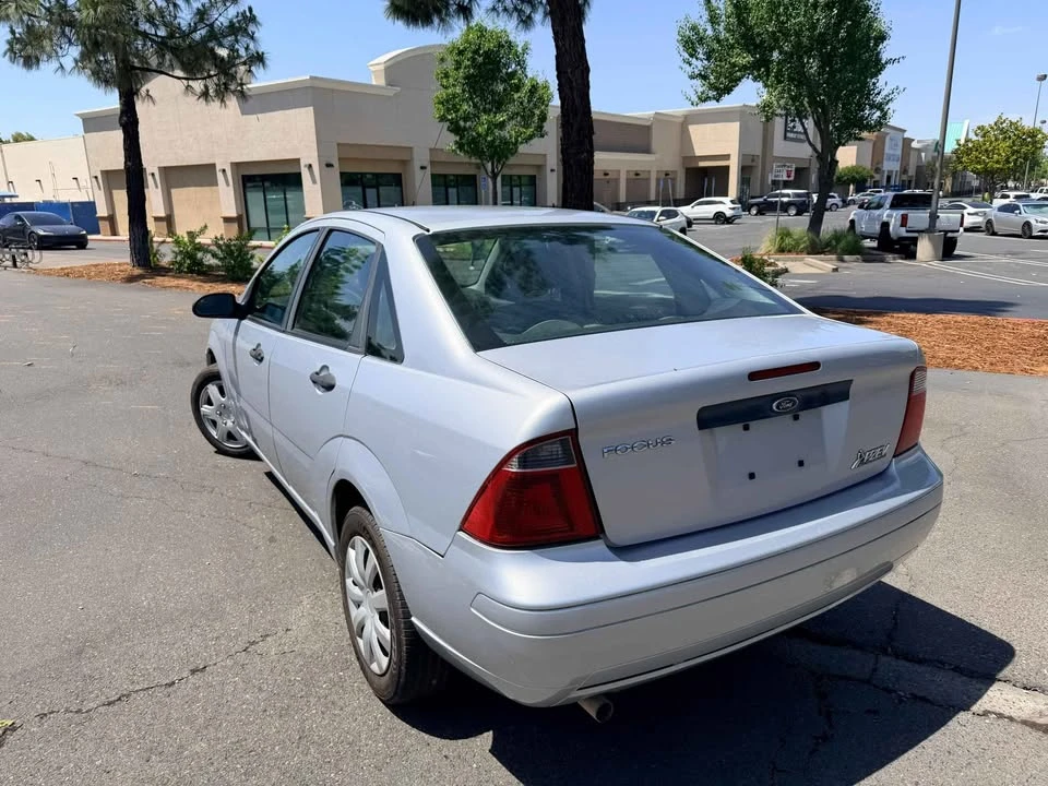 2007 Ford Focus 2nd Gen - Image 6 of 14