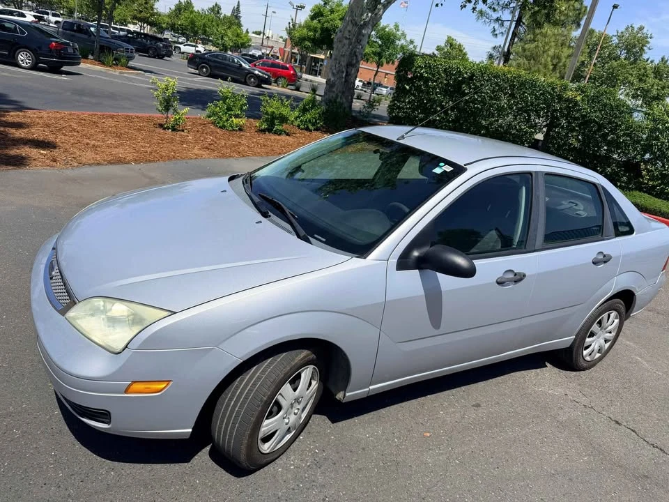 2007 Ford Focus 2nd Gen - Image 2 of 14