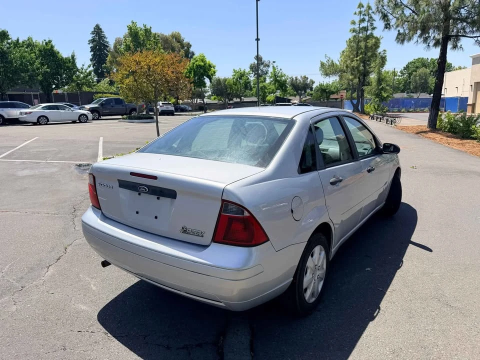2007 Ford Focus 2nd Gen - Image 9 of 14