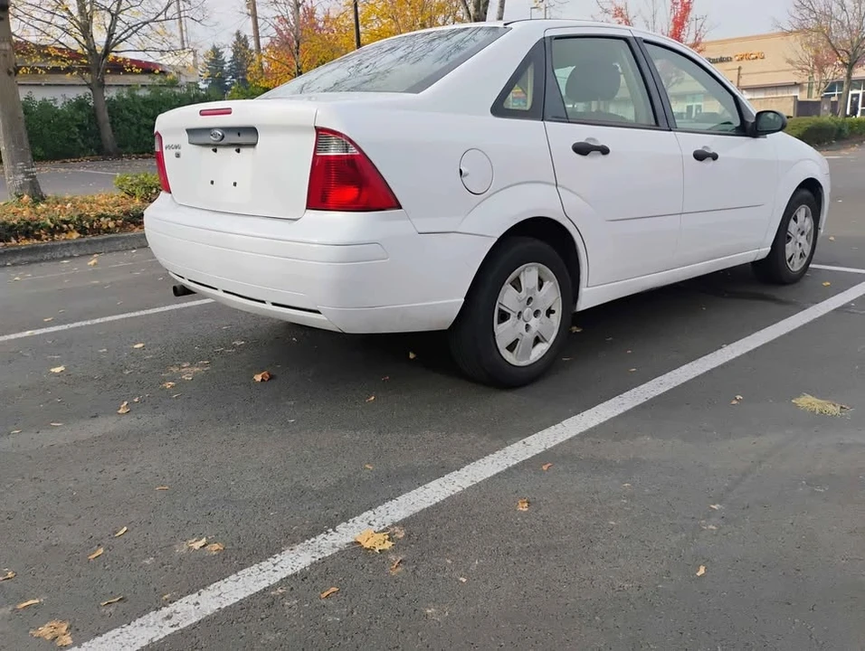 2007 Ford Focus 1st Gen - Image 3 of 8