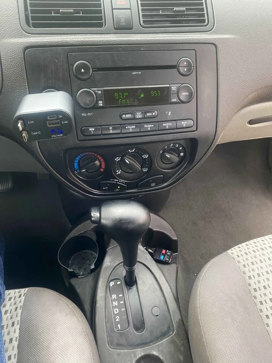 2007 Ford Focus 2nd Gen - Image 10 of 12
