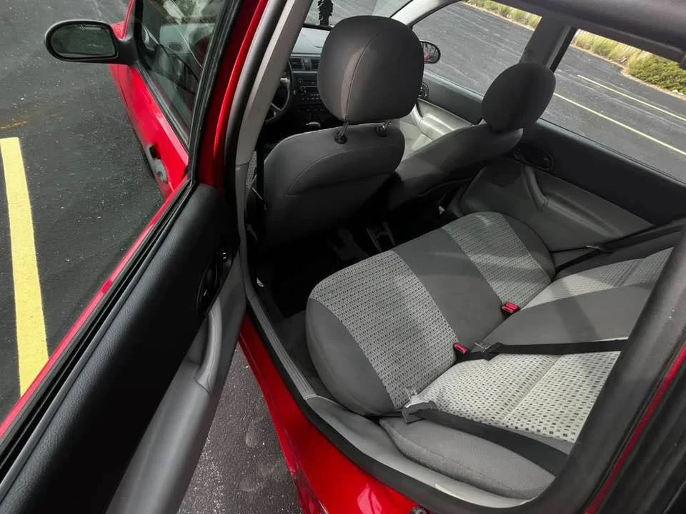 2007 Ford Focus 2nd Gen - Image 5 of 19