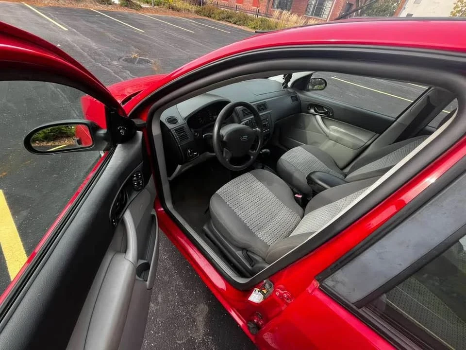 2007 Ford Focus 2nd Gen - Image 12 of 19