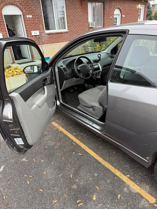 2007 Ford Focus 2nd Gen - Image 6 of 12