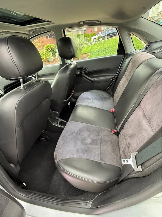 2007 Ford Focus 2nd Gen - Image 11 of 13