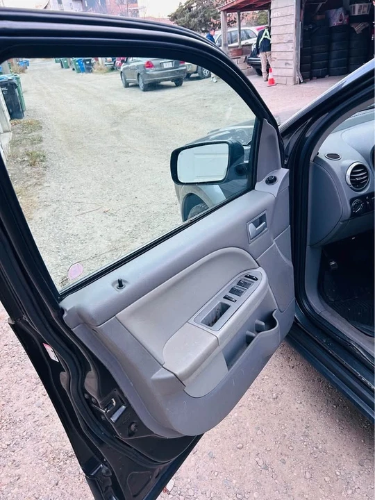 2007 Ford Freestyle - Image 10 of 11