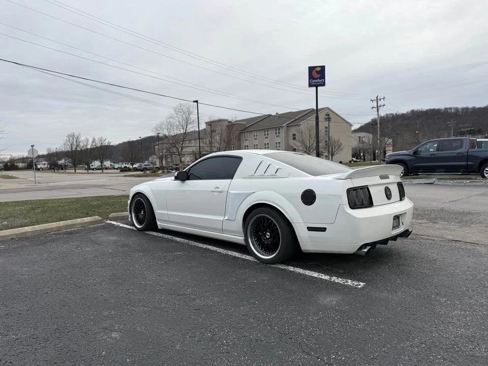 2007 Ford GT 1st Gen - Image 4 of 9