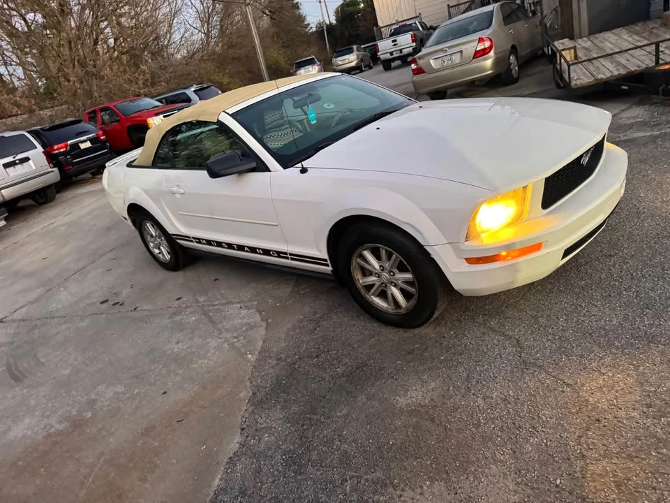 2007 Ford S197 Mustang - Image 2 of 10