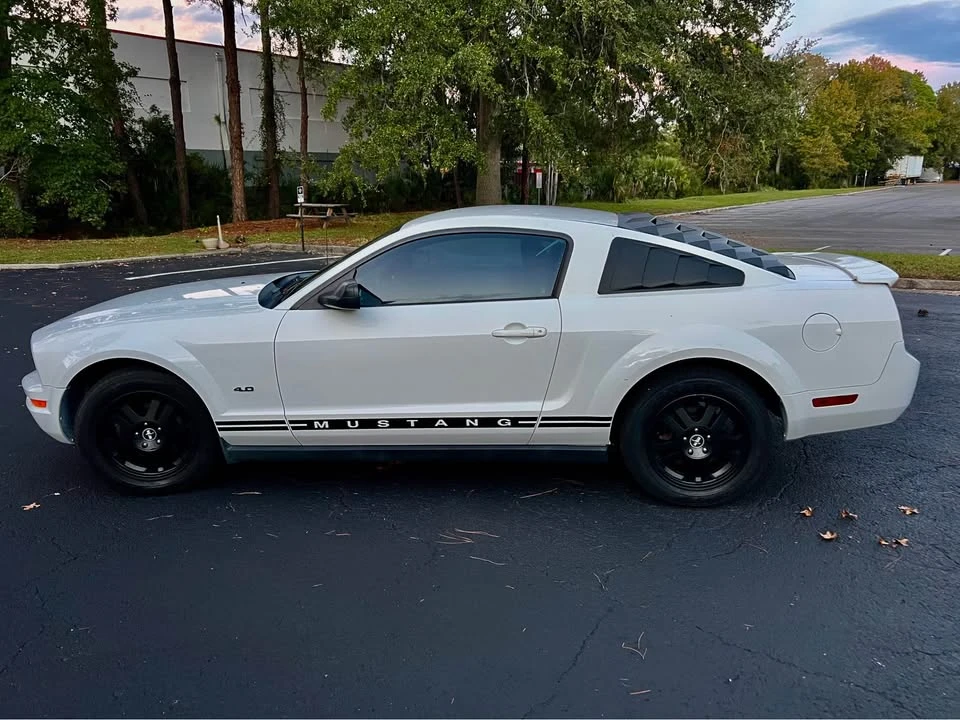 2007 Ford S197 Mustang - Image 2 of 19