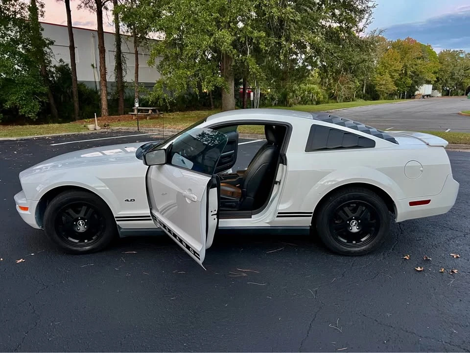 2007 Ford S197 Mustang - Image 10 of 19