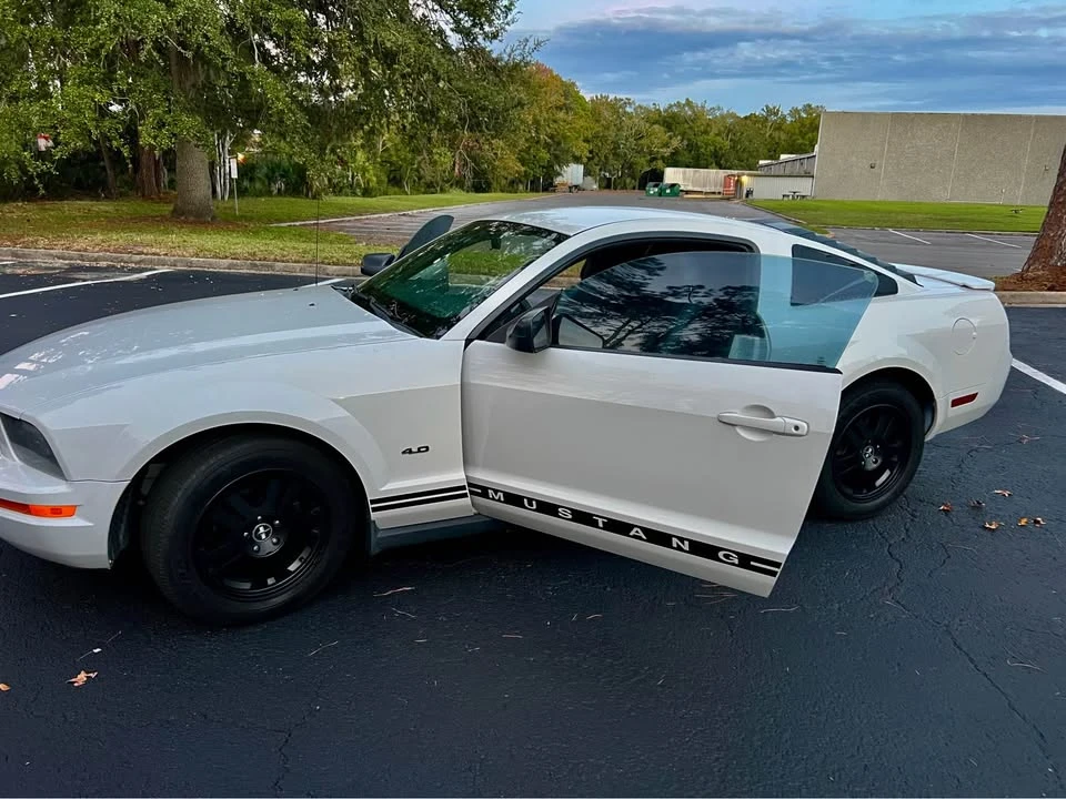 2007 Ford S197 Mustang - Image 13 of 19